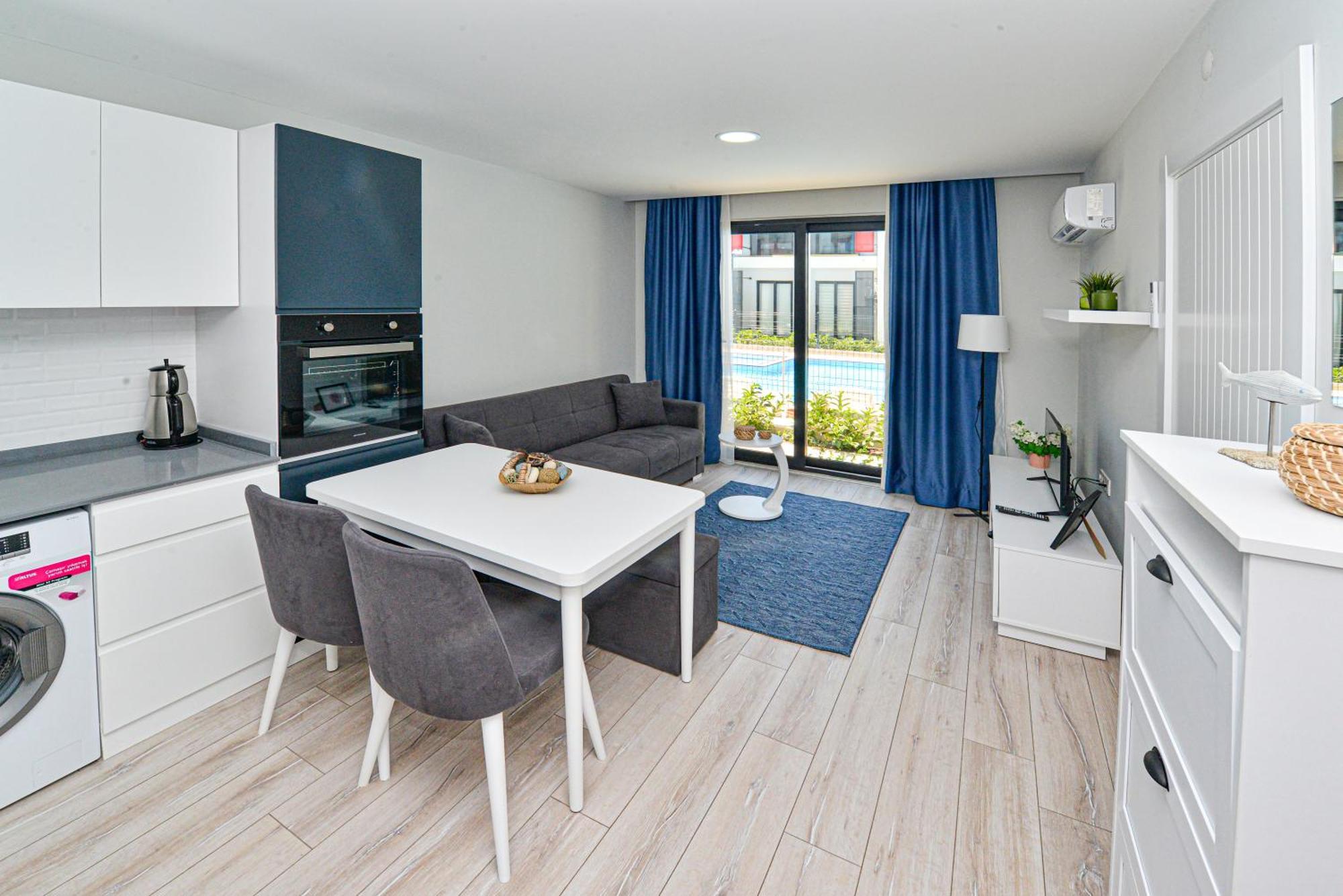 C Suites Antalia Airport Exterior foto